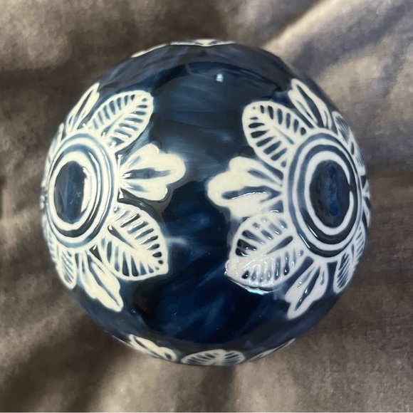 3 1/4” Blue and White Floral Decorative Ceramic Sphere - Picture 2 of 3